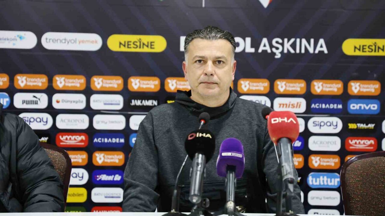 Atakaş Hatayspor Teknik Direktörü Murat Şahin, Bodrum FK'ya 1-0 kaybettikleri
