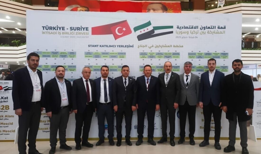 Kayseri MÜSİAD, Türkiye-Suriye İktisadi İşbirliği Zirvesi’nde Şehrin Potansiyelini Arttırmayı Hedefliyor MÜSİAD Kayseri, Gaziantep'teki Türkiye-Suriye İktisadi İşbirliği Zirvesi'ne katıldı. Şube Başkanı