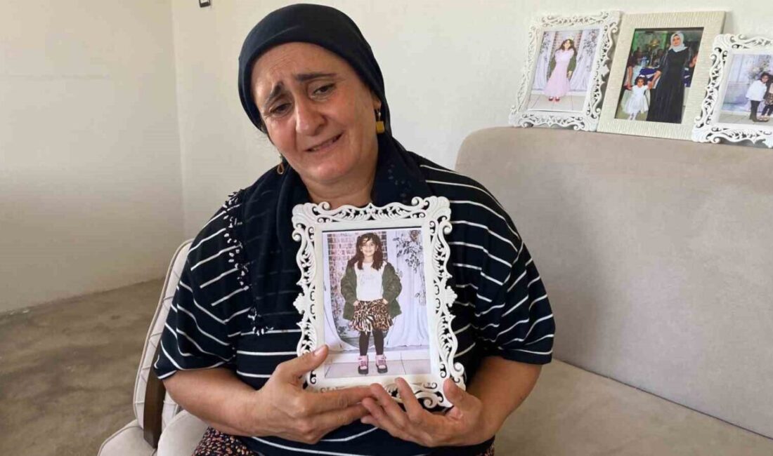 Narin Güran cinayeti sanıkları anne ve ağabey Erzincan cezaevine gönderildi Narin Güran cinayeti davasında anne Yüksel Güran ve ağabey Enes