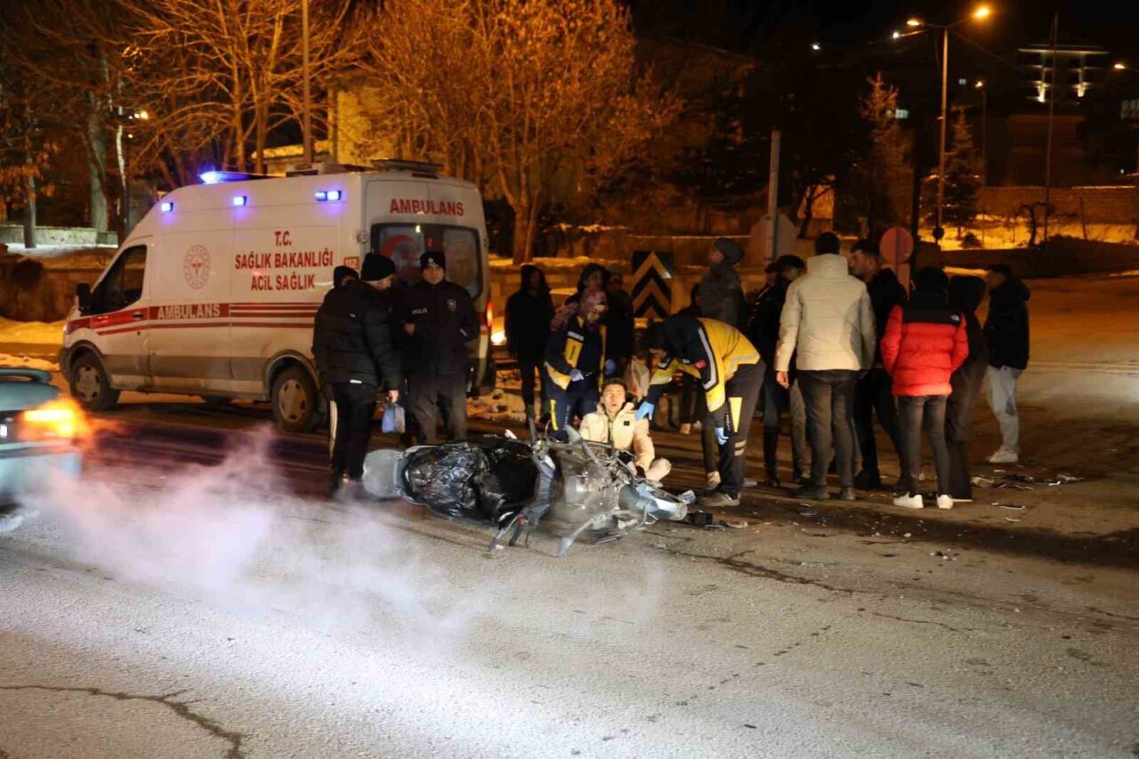 Nevşehir'de 17 yaşındaki motosiklet sürücüsü Ü.E., kırmızı ışıkta geçerek Eda