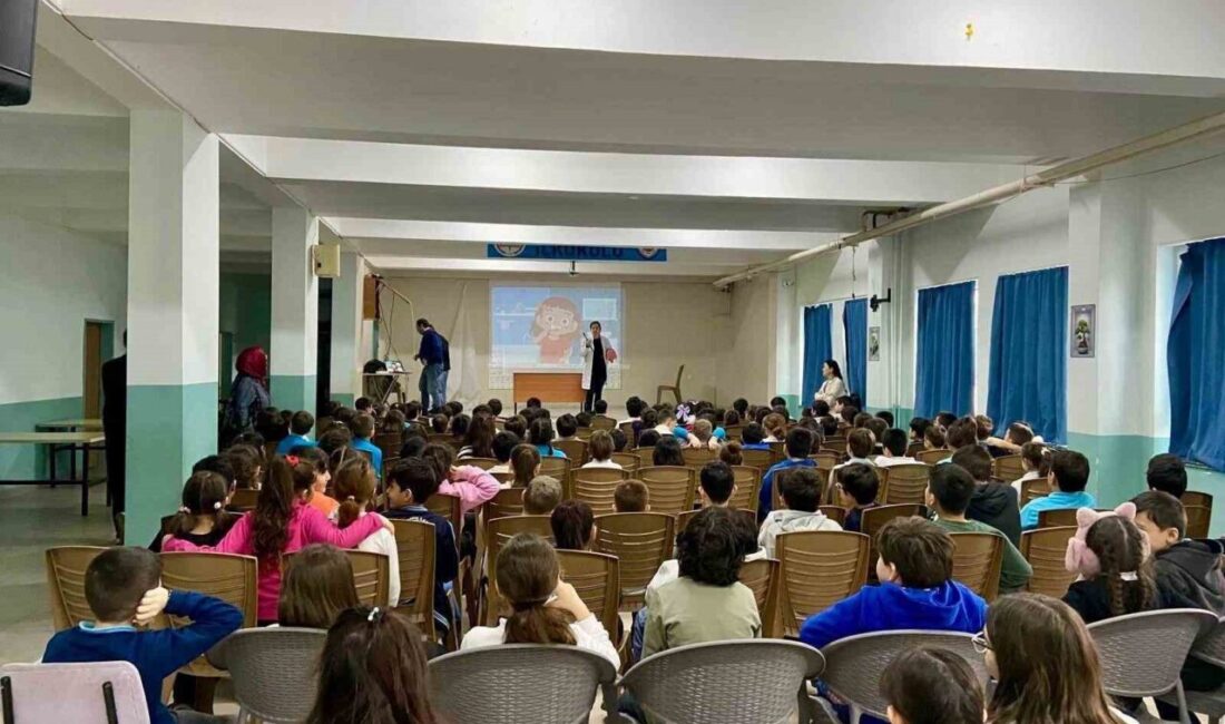 Düzce’de İlkokul Öğrencilerine Ağız ve Diş Sağlığı Eğitimi Devam Ediyor Düzce İl Sağlık Müdürlüğü, ilkokul öğrencilerine yönelik ağız ve diş