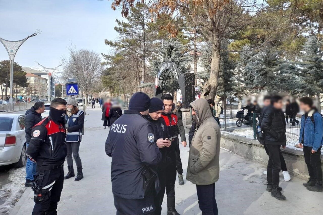 Erzincan İl Emniyet Müdürlüğü, Çocuk Şube Müdürlüğü koordinesinde güvenli eğitim