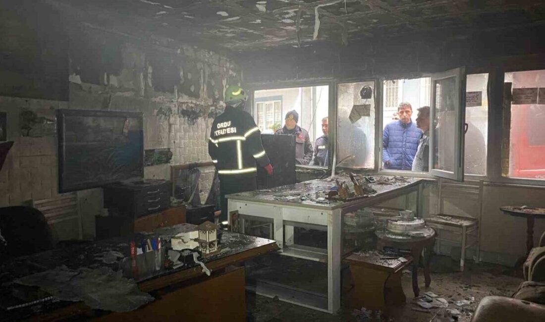 Ünye’de Emlakçı Dükkanında Çıkan Yangın, İş Yerini Küle Döndürdü Ordu'nun Ünye ilçesinde, Ali Bektaş'a ait emlakçı dükkanında çıkan yangın