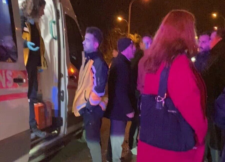 Ünye’de Trafik Kazası: Bir Kişi Hafif Yaralandı Ordu'nun Ünye ilçesinde meydana gelen trafik kazasında B.A. yönetimindeki araçta