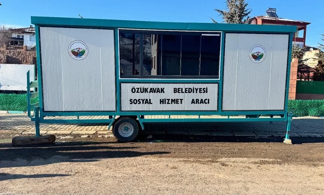Özükavak Beldesi’nde Sosyal Hizmet Aracı Hizmete Girdi Yozgat’ın Özükavak Beldesi, sosyal hizmet aracı ile vatandaşlara destek sunmaya