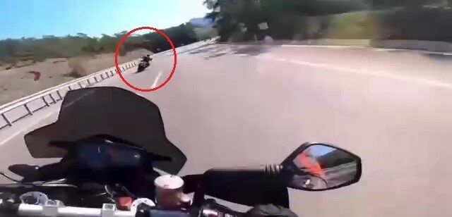 Antalya'nın Kumluca ilçesinde, yunus polisi Cuma Şimşek'in motosiklet kazasında hayatını