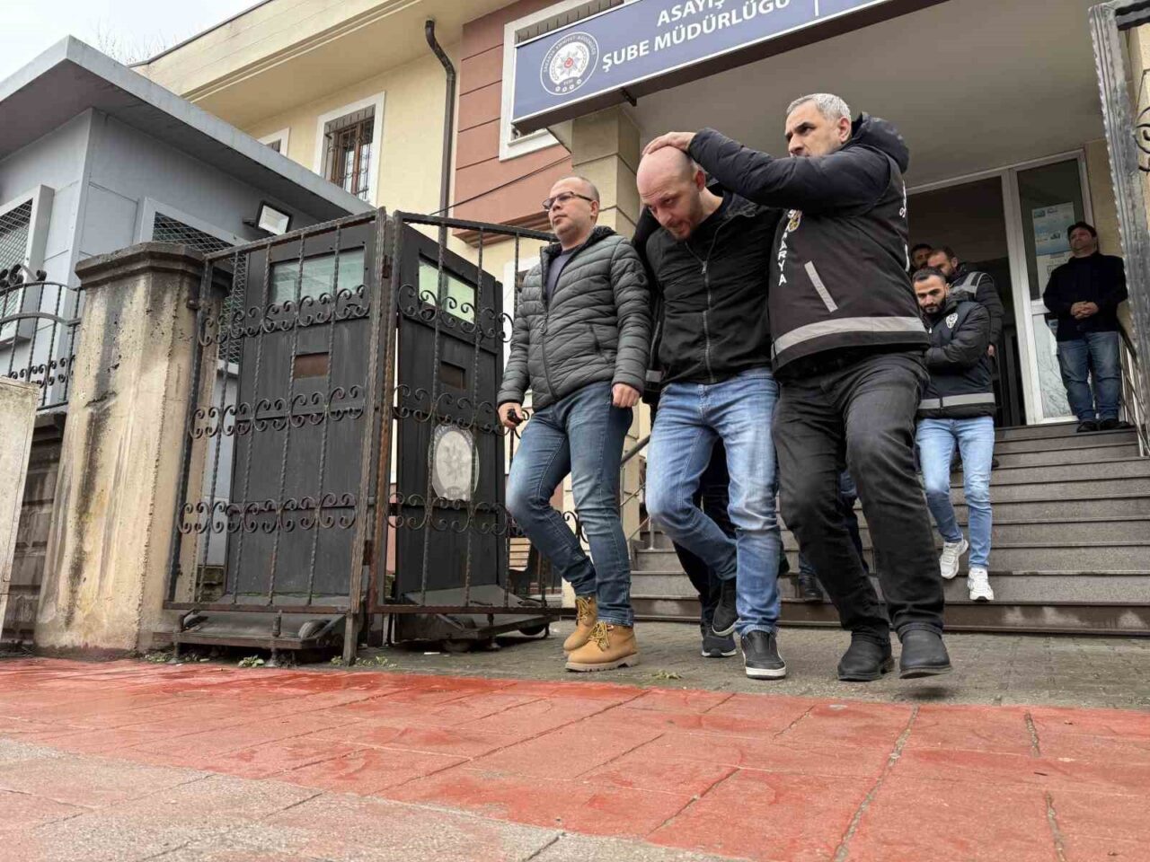 Sakarya'nın Sapanca ilçesinde bungalov tatili için gelen Mert Elter (21),