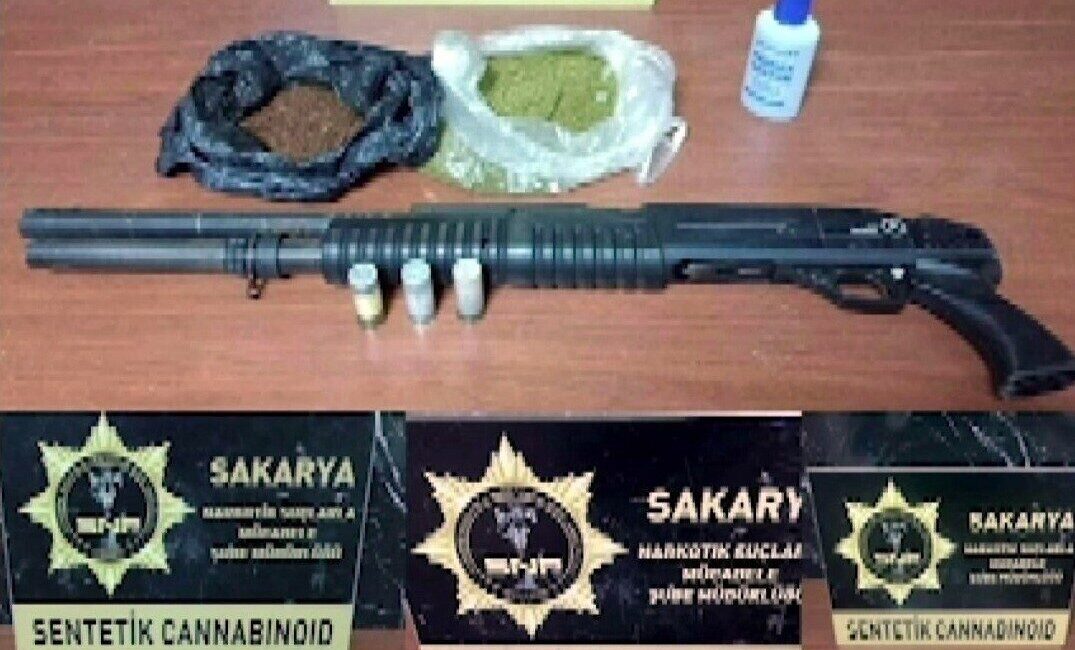 Sakarya’da Uyuşturucu Operasyonunda 36 Şüpheli Gözaltına Alındı Sakarya'da düzenlenen uyuşturucu operasyonlarında, İl Emniyet Müdürlüğü ekipleri tarafından 36