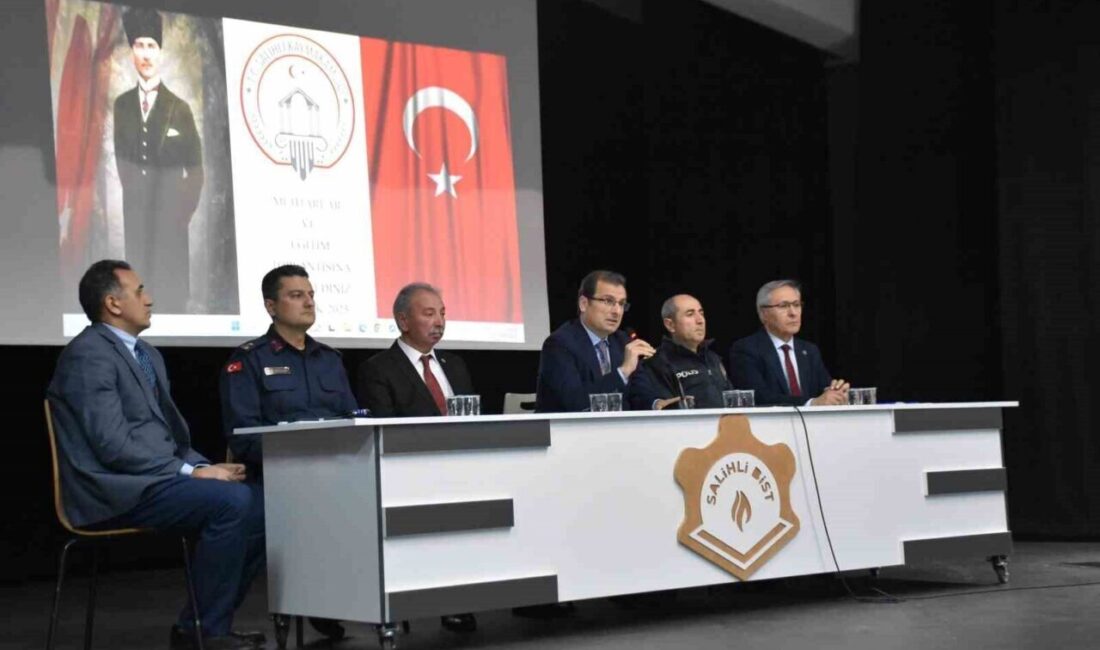 Salihli’de 2024-2025 Eğitim Yılı 2. Dönem Eğitim Değerlendirme Toplantısı Yapıldı Manisa'nın Salihli ilçesinde, 2024-2025 Eğitim-Öğretim Yılı 2. Dönem Eğitim Değerlendirme