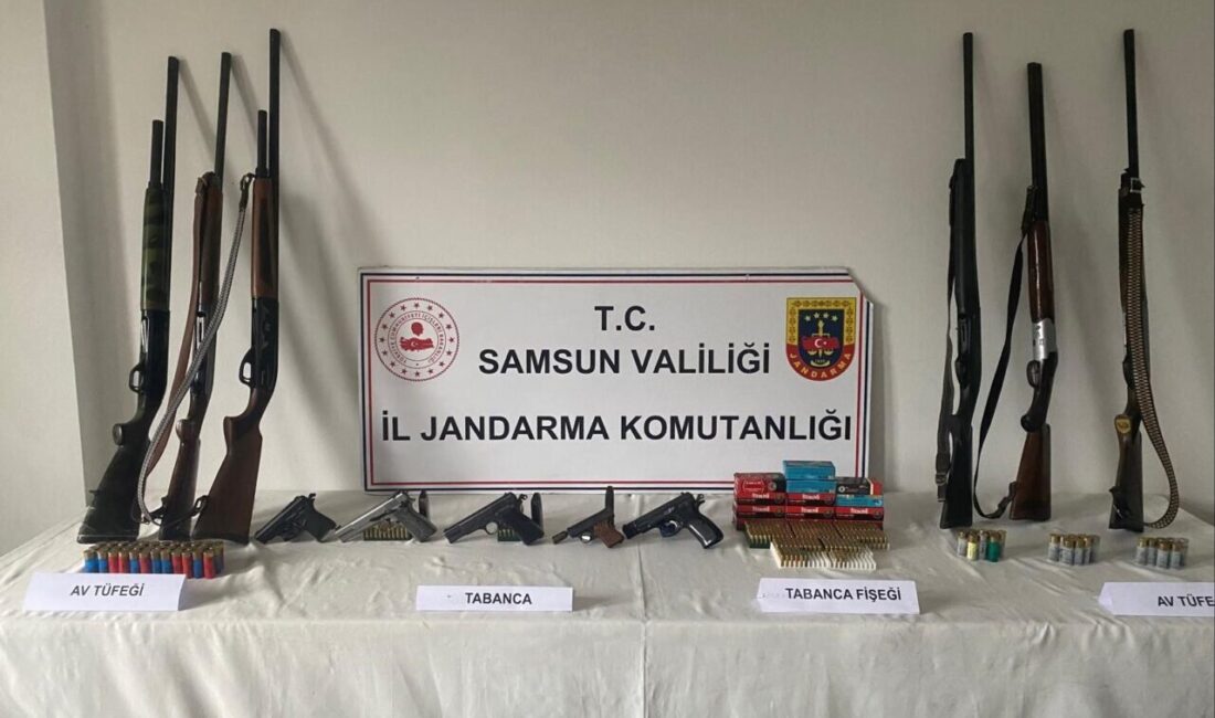 Samsun’da Jandarma Operasyonuyla Ruhsatsız Silah ve Mühimmat Ele Geçirildi Samsun'da jandarma, Tekkeköy'de düzenlediği operasyonda İ.S.Y. (52), G.Y. (24), H.T.
