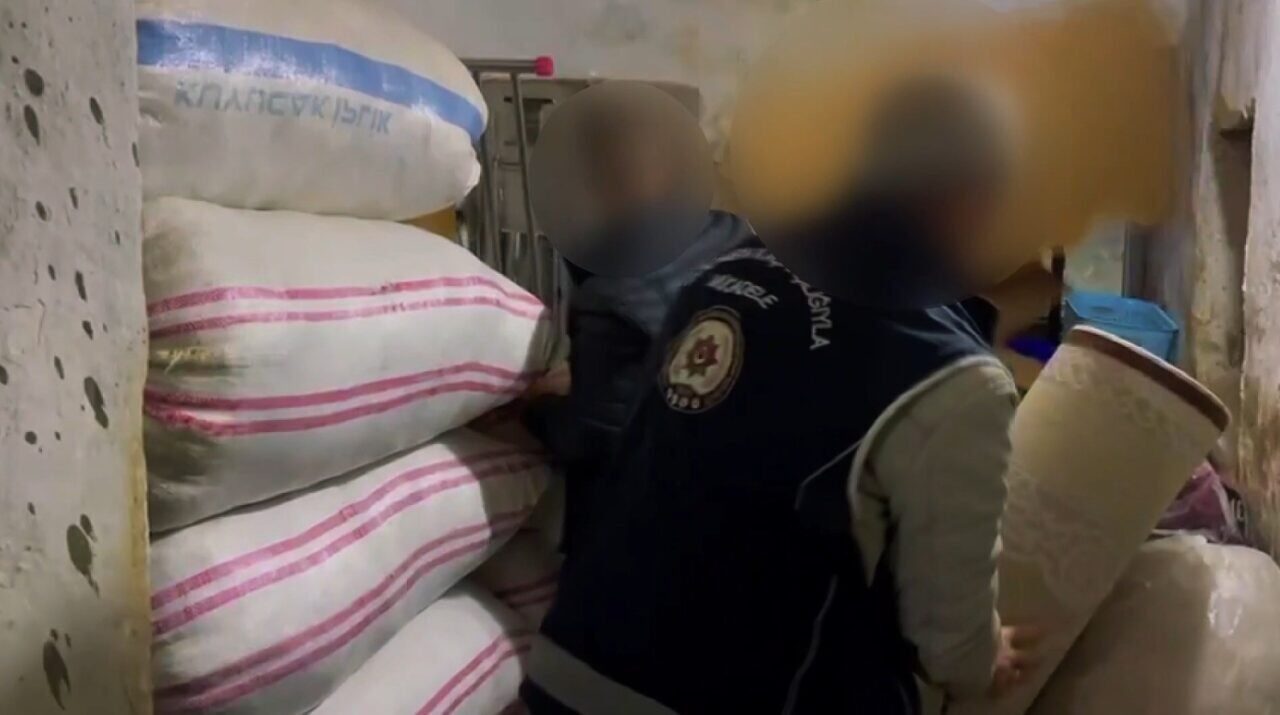 Şanlıurfa'da gerçekleştirilen göçmen kaçakçılığı operasyonunda, Akçakale ilçesinde yasa dışı yollardan