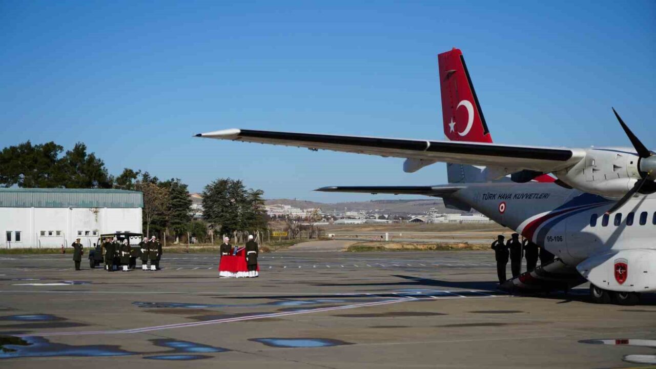 Suriye'deki üs bölgesine düzenlenen taciz ateşi sonucu ağır yaralanan Piyade
