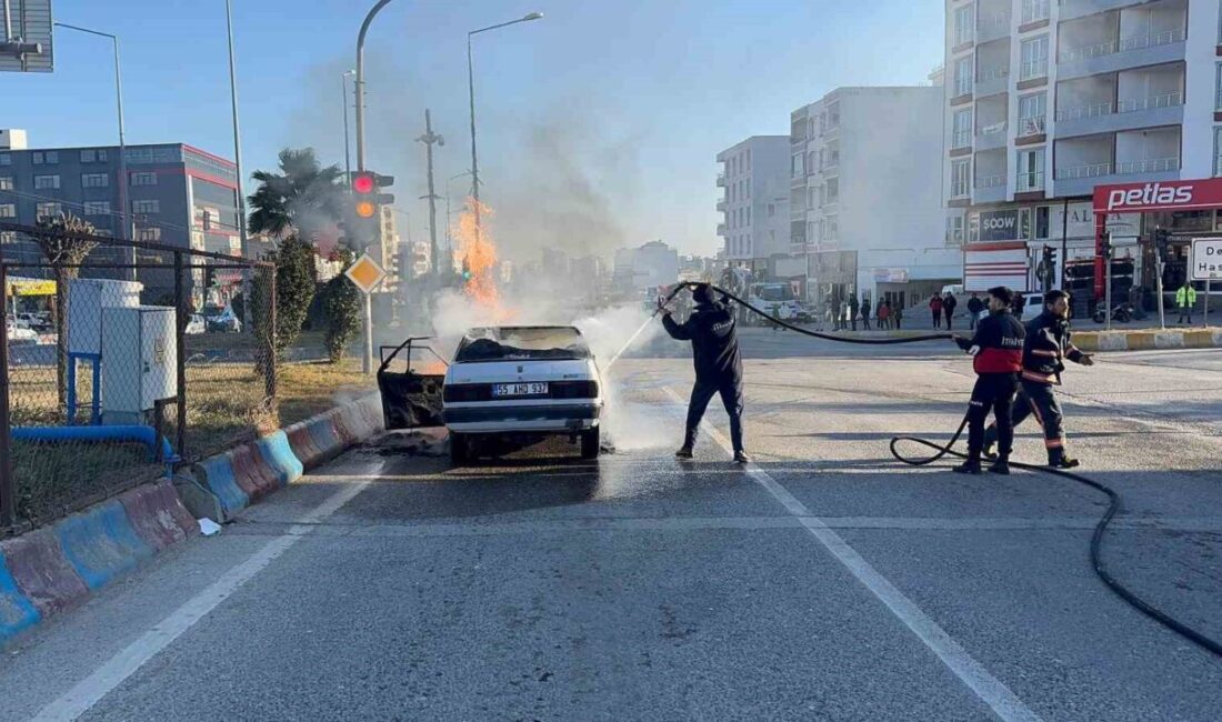 Kahta’da Seyir Halindeki Otomobil Alev Alev Yandı, Kullanılamaz Hale Geldi Adıyaman'ın Kahta ilçesinde H.A.'nın kullandığı otomobil, Kahta-Diyarbakır karayolu üzerindeki hastane