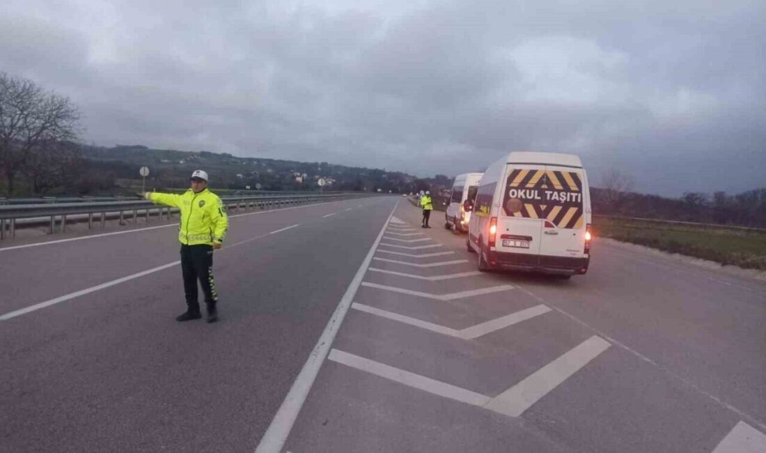 Sinop’ta okul çevrelerinde çocukların güvenliği için geniş çaplı denetim yapıldı. Sinop'ta, İl Emniyet Müdürlüğü tarafından çocuk ve gençlerin güvenliği için