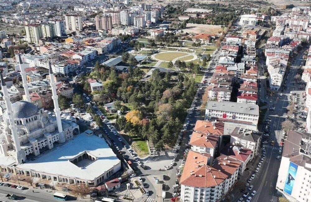 TÜİK 2024 Nüfus Verilerini Açıkladı: Sivas Nüfusu En Çok Azalan İl Oldu İstatistik Kurumu'nun 2024 ADNKS verilerine göre, Sivas 637 bin 7