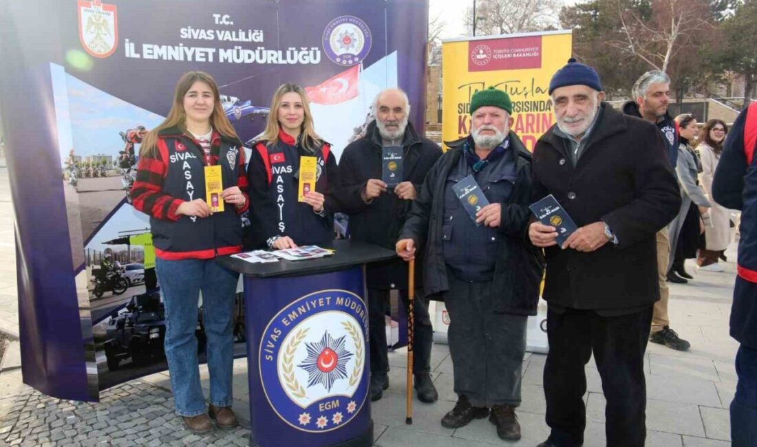 Sivas’ta Emniyet ekipleri, kadına yönelik şiddeti önlemek için broşür dağıtıp farkındalık yarattı. Sivas İl Emniyet Müdürlüğü Asayiş Şube Müdürlüğü, kadına yönelik şiddetin