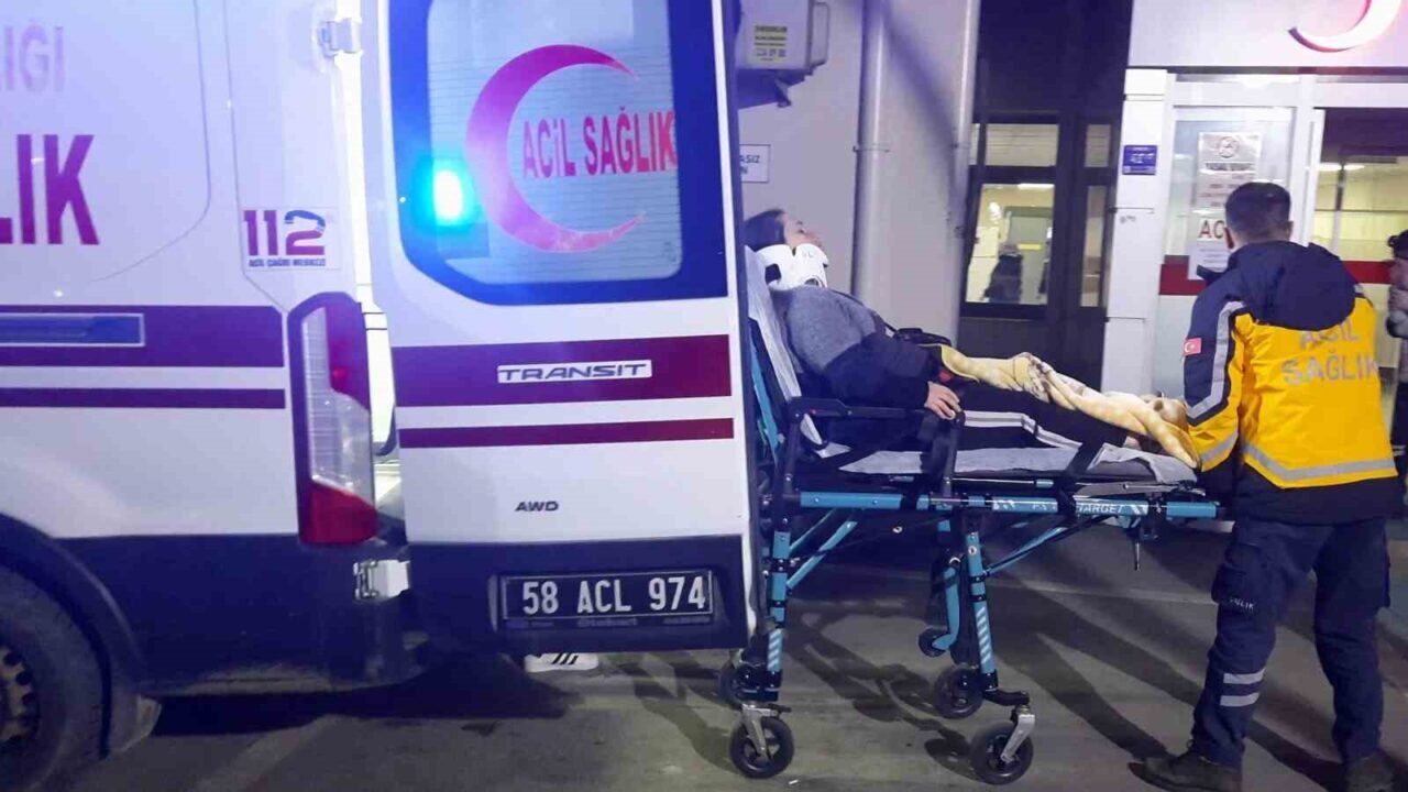 Sivas-Ankara karayolunda C.B. yönetimindeki minibüs ile S.G. idaresindeki hafif ticari