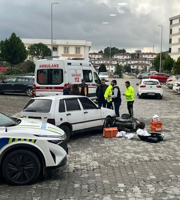 Söke’de meydana gelen trafik kazasında bir motosiklet sürücüsü yaralandı Aydın’ın Söke ilçesinde Yenikent Mahallesi'nde otomobil ve motosikletin çarpışması sonucu
