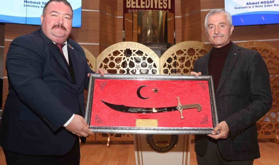 Şahinbey Belediye Başkanı, Ramazan öncesi işçilere önemli maaş artışları sağladı. Şahinbey Belediye Başkanı Mehmet Tahmaoğlu, Ramazan öncesi işçilerine maaş artışı