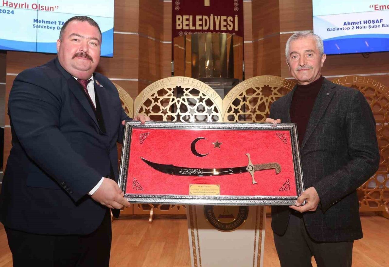 Şahinbey Belediye Başkanı Mehmet Tahmaoğlu, Ramazan öncesi işçilerine maaş artışı