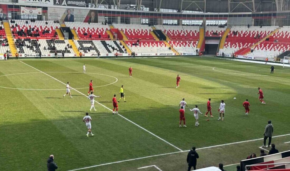 Anagold 24 Erzincanspor, Altınordu FK’ya 3-0 mağlup olarak ligin 8. sırasını korudu TFF 2. Lig Beyaz Grup'ta Anagold 24 Erzincanspor, Altınordu FK'ya