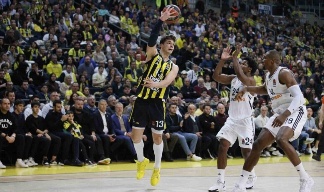 Fenerbahçe Beko, Euroleague’de Real Madrid’i 78-67 ile geçerek 17. galibiyetine ulaştı Fenerbahçe Beko, THY Euroleague 26. haftasında Real Madrid'i 78-67 yenerek