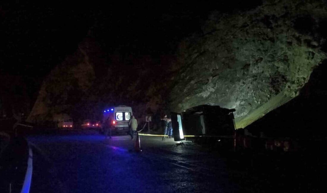 Oltu Yol Ayrımında Meydana Gelen Trafik Kazasında Bir Kişi Hayatını Kaybetti Erzurum-Artvin karayolu Oltu yol ayrımında bir tır ve panelvan aracın