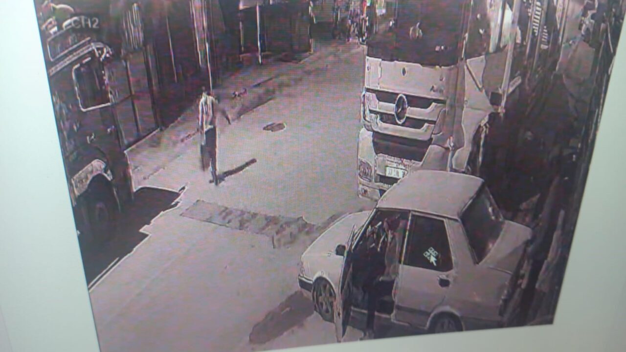 Mersin'in Tarsus ilçesinde polis, tır şoförü M.T. ile mazotu alan