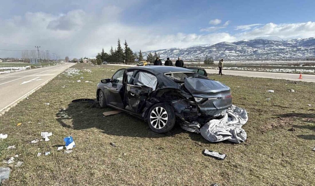 Turhal’de meydana gelen trafik kazasında 5 kişi yaralandı, birinin durumu ağır! Tokat’ın Turhal ilçesinde meydana gelen trafik kazasında 1'i ağır toplam