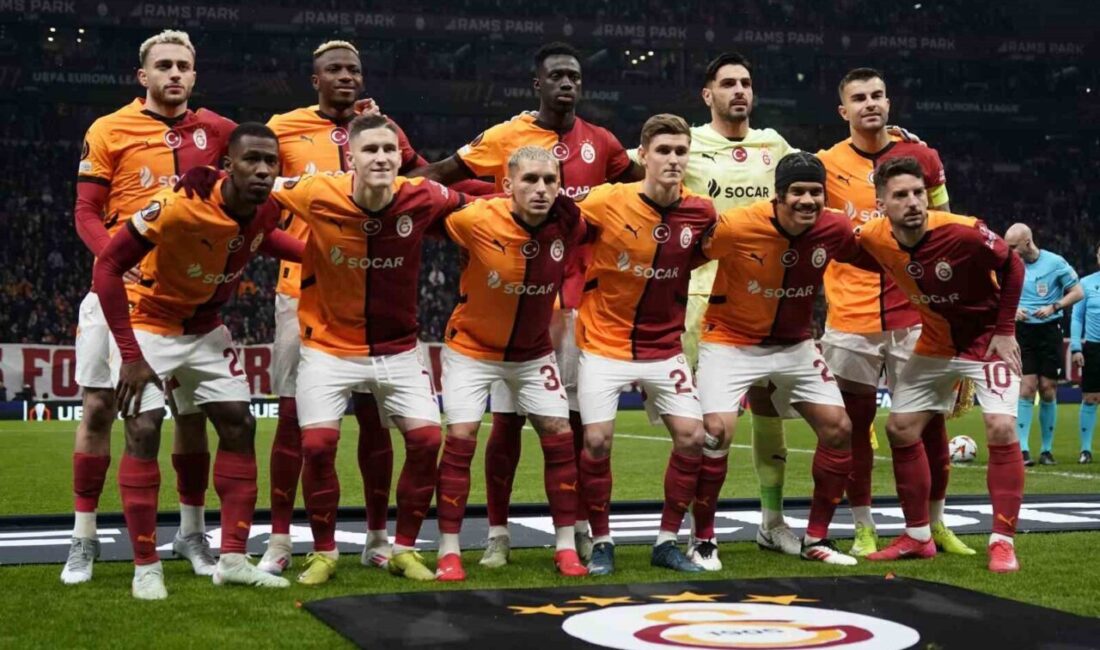 Galatasaray, UEFA Avrupa Ligi play-off turunda AZ Alkmaar ile karşı karşıya geldi, ilk 15 dakika berabere tamamlandı. Galatasaray, UEFA Avrupa Ligi son 16 play-off turu rövanşında AZ