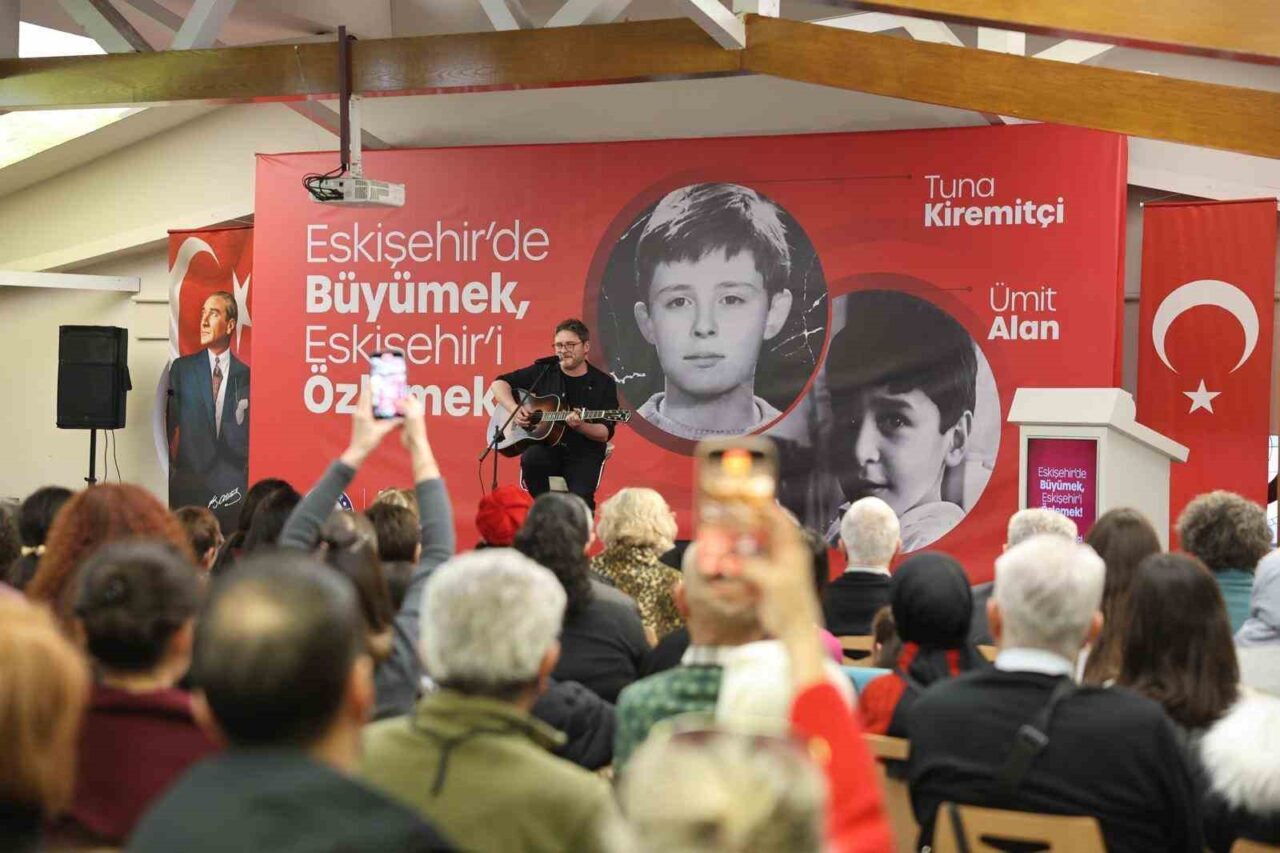 Eskişehir Büyükşehir Belediyesi'nin düzenlediği "Eskişehir’de Büyümek, Eskişehir’i Özlemek!" söyleşisinde Ümit