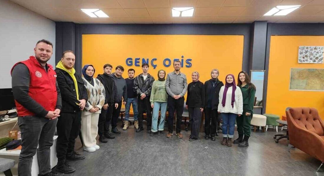 Düzce Üniversitesi’nde Genç Ofiste e-Ticaret Eğitimi Düzenlendi Düzce Gençlik ve Spor İl Müdürlüğü, Bahçeşehir Gençlik Merkezi aracılığıyla