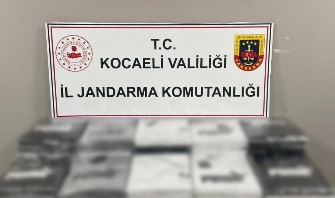 Gölcük’te Ünlü Markalara Ait 1500 Adet Sahte Giyim Ürünü Ele Geçirildi Kocaeli'nin Gölcük ilçesinde jandarma, ünlü markalara ait 1.500 sahte giyim