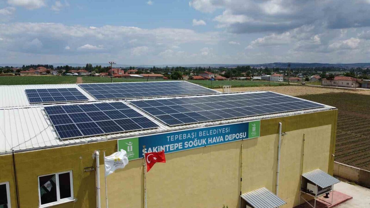 Tepebaşı Belediyesi, Sakintepe Soğuk Hava Deposu ile Eskişehirli üreticilere mahsullerini