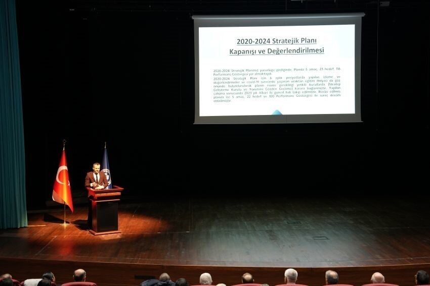 Uşak Üniversitesi, 'Strateji ve Kalite' çalıştayı düzenleyerek 2020-2024 Stratejik Planı'nı