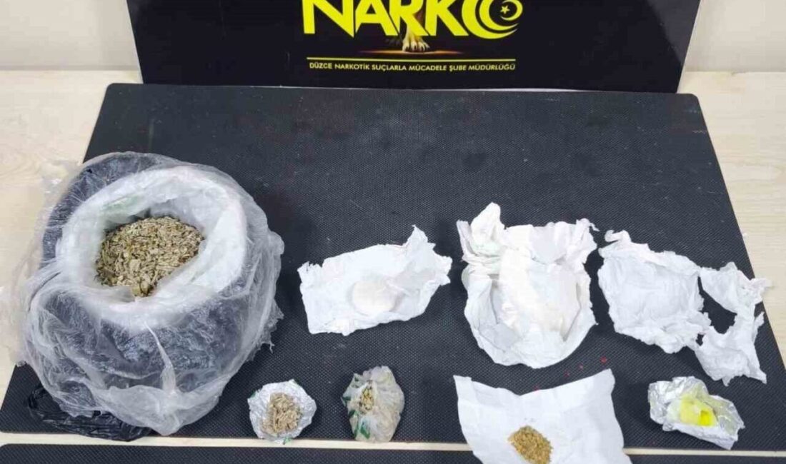 Düzce’de Uyuşturucu Ticareti Yapan Şüpheli Tutuklandı Düzce'de polisin yürüttüğü operasyon sonucu, 7 suç kaydı bulunan 41