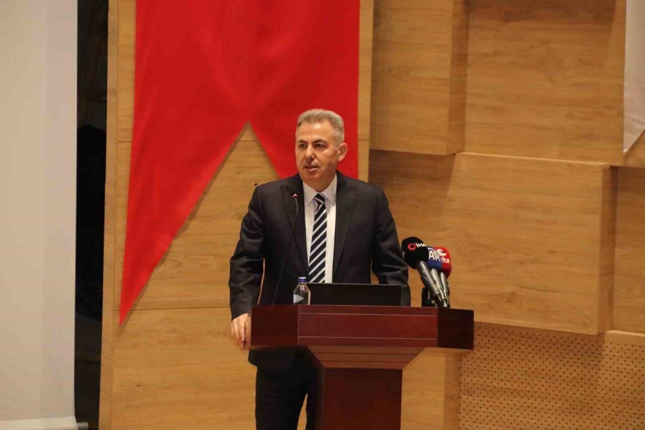 İzmir Valiliği, 6 Şubat 2023’teki Kahramanmaraş depremlerinde hayatını kaybedenler için
