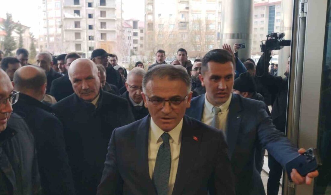 Kayyum Atamasıyla Van Büyükşehir Belediyesi’nde Yeni Dönem Başladı İçişleri Bakanlığı, terör suçundan ceza alan Abdullah Zeydan'ın yerine Van