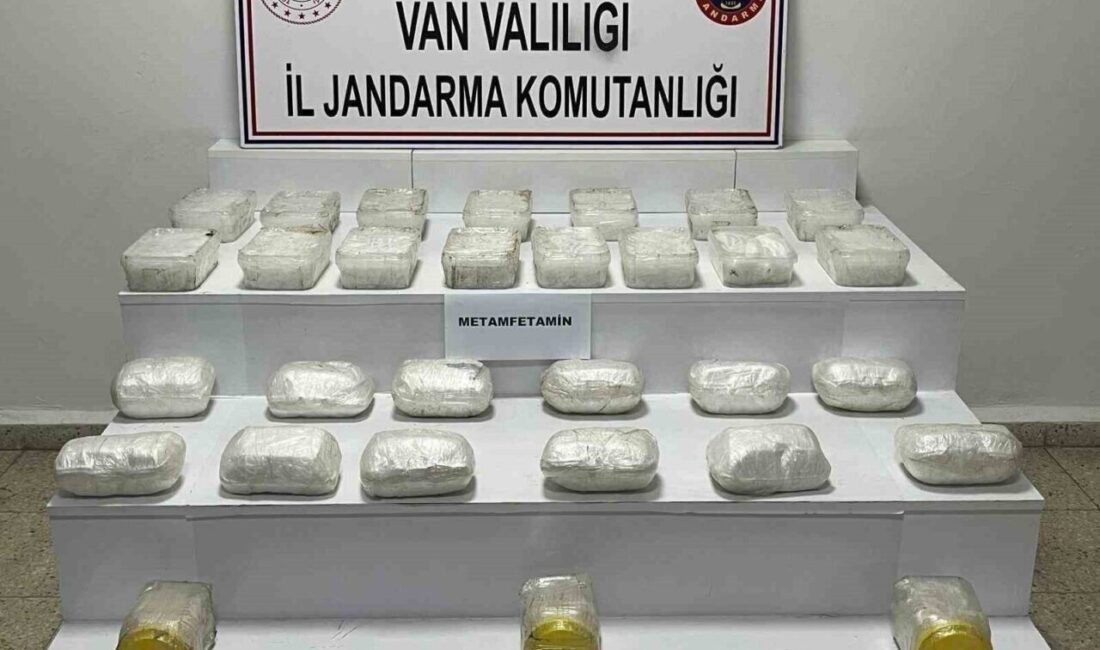 Van’da Jandarma Operasyonu: 243 Kilogram Uyuşturucu Yakalandı Van'da jandarma, 1-31 Ocak 2025 tarihleri arasında gerçekleştirdiği operasyonlarda 243