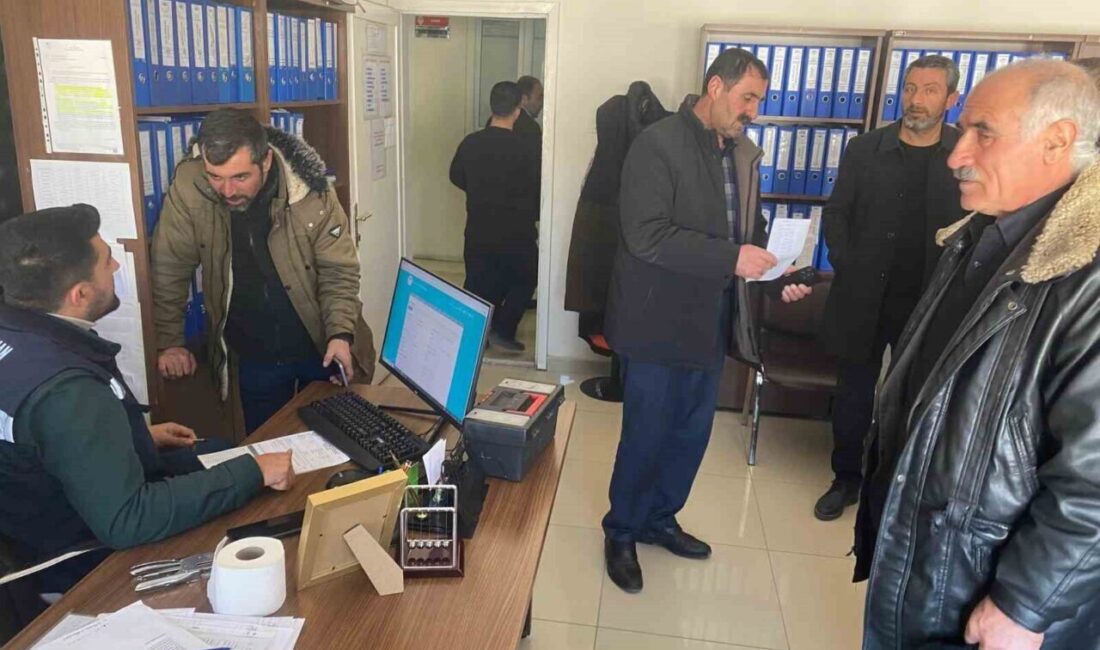 Van’da Kırsalda Bereket Projesine Başvurular Yoğun İlgi Görüyor Van'da "Kırsalda Bereket, Hayvancılığa Destek Projesi" başvuruları devam ediyor. Ercan