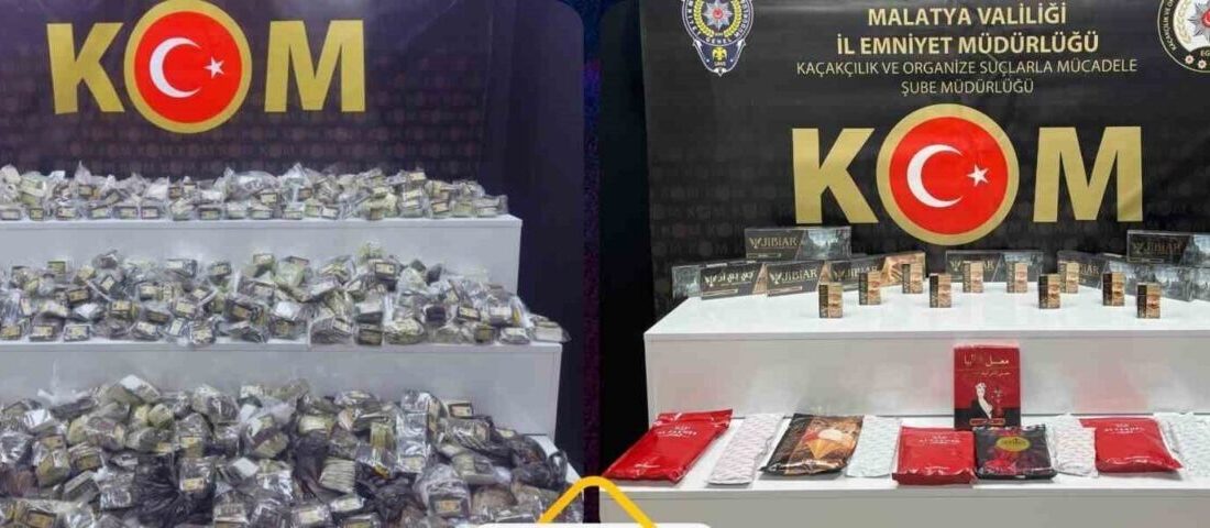 Malatya’da yolcu otobüsünde 29 bin 250 kaçak makaron ile yasa dışı tütün ele geçirildi Malatya'da yapılan bir kontrolde, yolcu otobüsünde O.A. ve R.E. adına