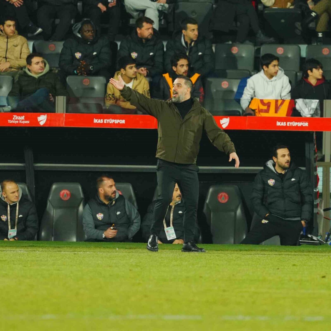 Ziraat Türkiye Kupası C Grubu'nda Eyüpspor, Başakşehir ile 0-0 berabere