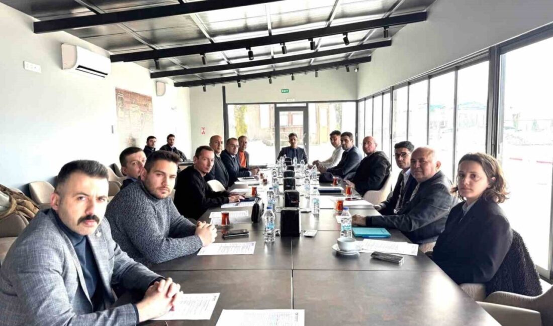 Zonguldak Havalimanı’nda Hava Ulaşımını İyileştirmek İçin Toplantı Gerçekleştirildi Zonguldak Havalimanı Hava Ulaşımını Kolaylaştırma Komitesi, Adem Kaya başkanlığında toplandı.
