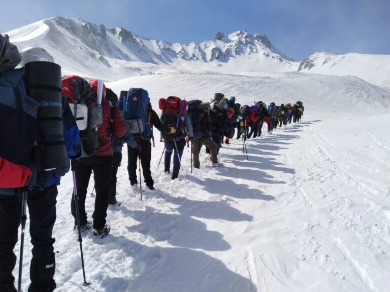 16. Erciyes Dağı Uluslararası Tırmanışı Kayseri’de Başarıyla Gerçekleştirildi Türkiye Dağcılık Federasyonu, 2025 programında yer alan 16. Erciyes Dağı