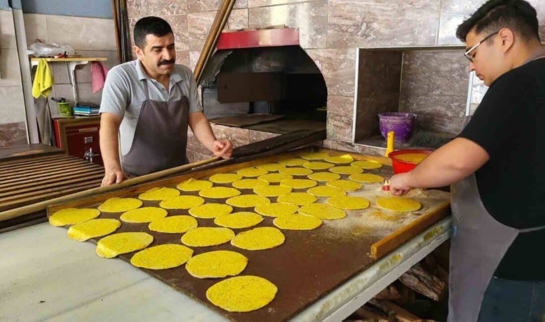 Adıyaman’da Bayramların Vazgeçilmezi Bayram Taplaması İçin Hazırlıklar Tüm Hızıyla Devam Ediyor Adıyaman'ın Samsat ilçesinde, bayramların vazgeçilmezi olan bayram taplaması (Gıllor) için