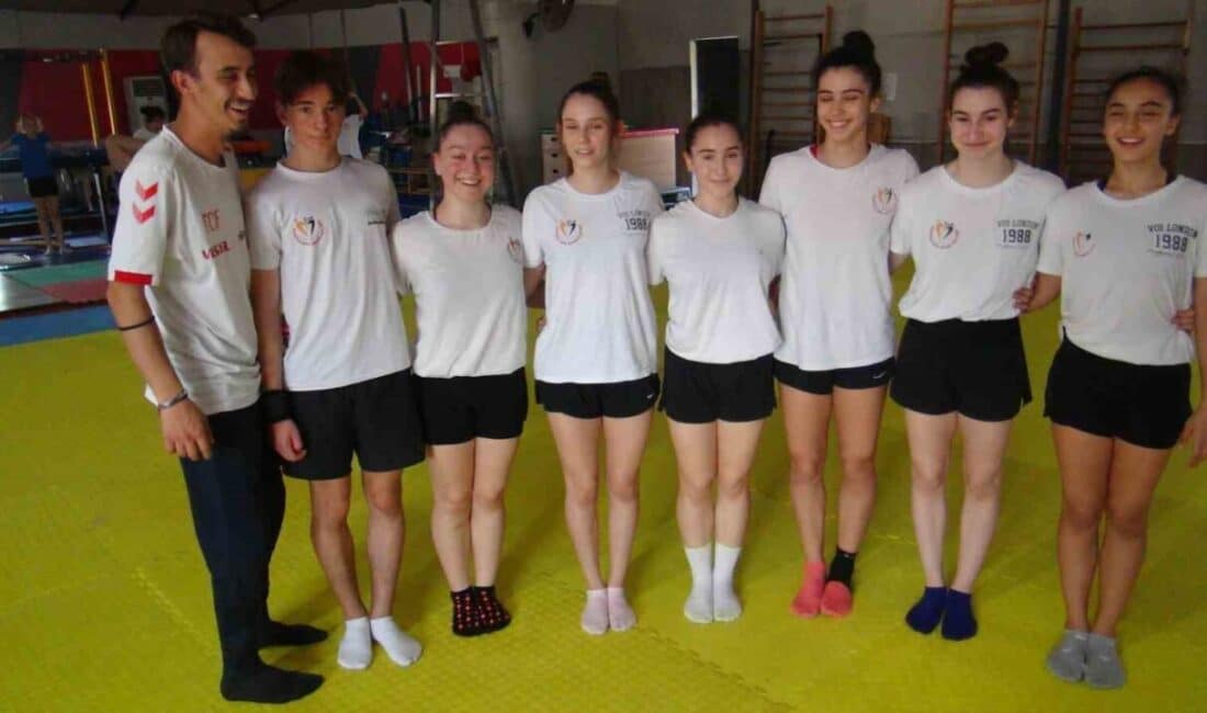 Manisa’lı Sporcuların Dominasyonu: Dünya Aerobik Cimnastik Şampiyonası’nda 9 Kişilik Takımın 7’si Manisa’dan Seçildi Portekiz'de düzenlenecek Dünya Aerobik Cimnastik Şampiyonası'na katılacak Milli Takım'ın 9