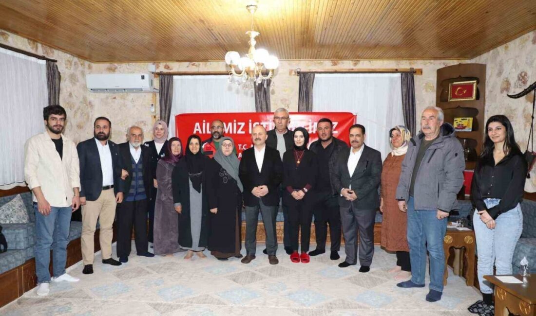 Cumhurbaşkanı Erdoğan’ın 2025’i “Aile Yılı” İlan Etmesiyle Adıyaman’da Görkemli Buluşma Gerçekleşti Cumhurbaşkanı Recep Tayyip Erdoğan'ın 2025'in "Aile Yılı" olarak belirlenmesi dolayısıyla