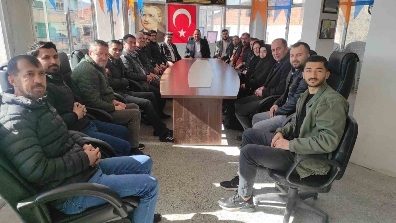 AK Parti Kula İlçe Başkanı Nejat Gülmez, Selendi Belediye Başkanı