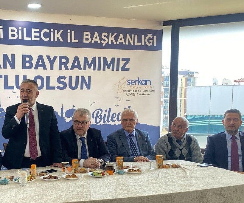 Bilecik'te AK Parti İl Başkanlığı, Ramazan Bayramı bayramlaşma etkinliği düzenledi.