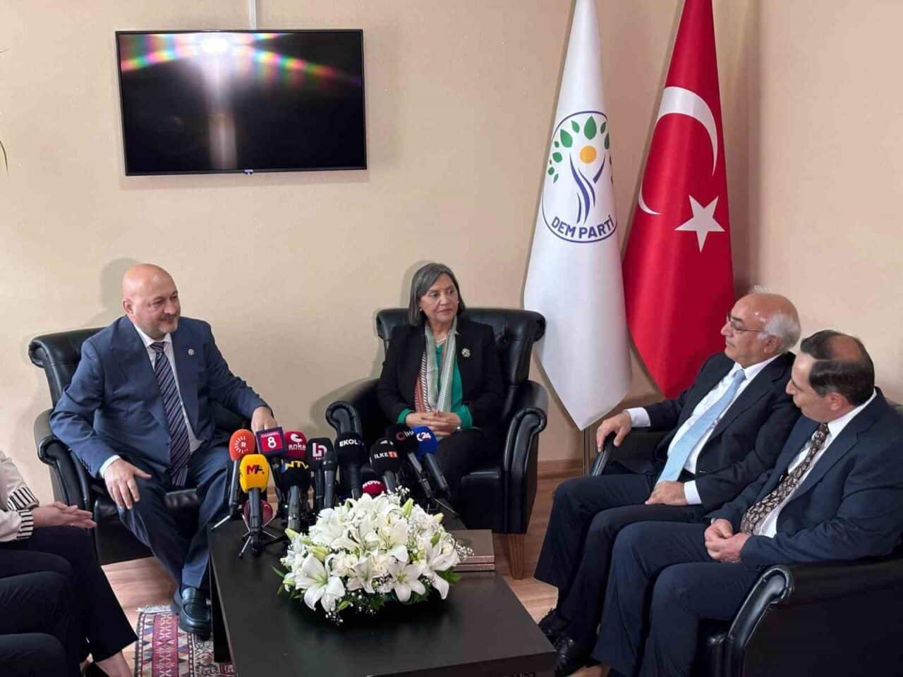 AK Parti Sivil Toplum ve Halkla İlişkiler Başkan Yardımcısı Resul